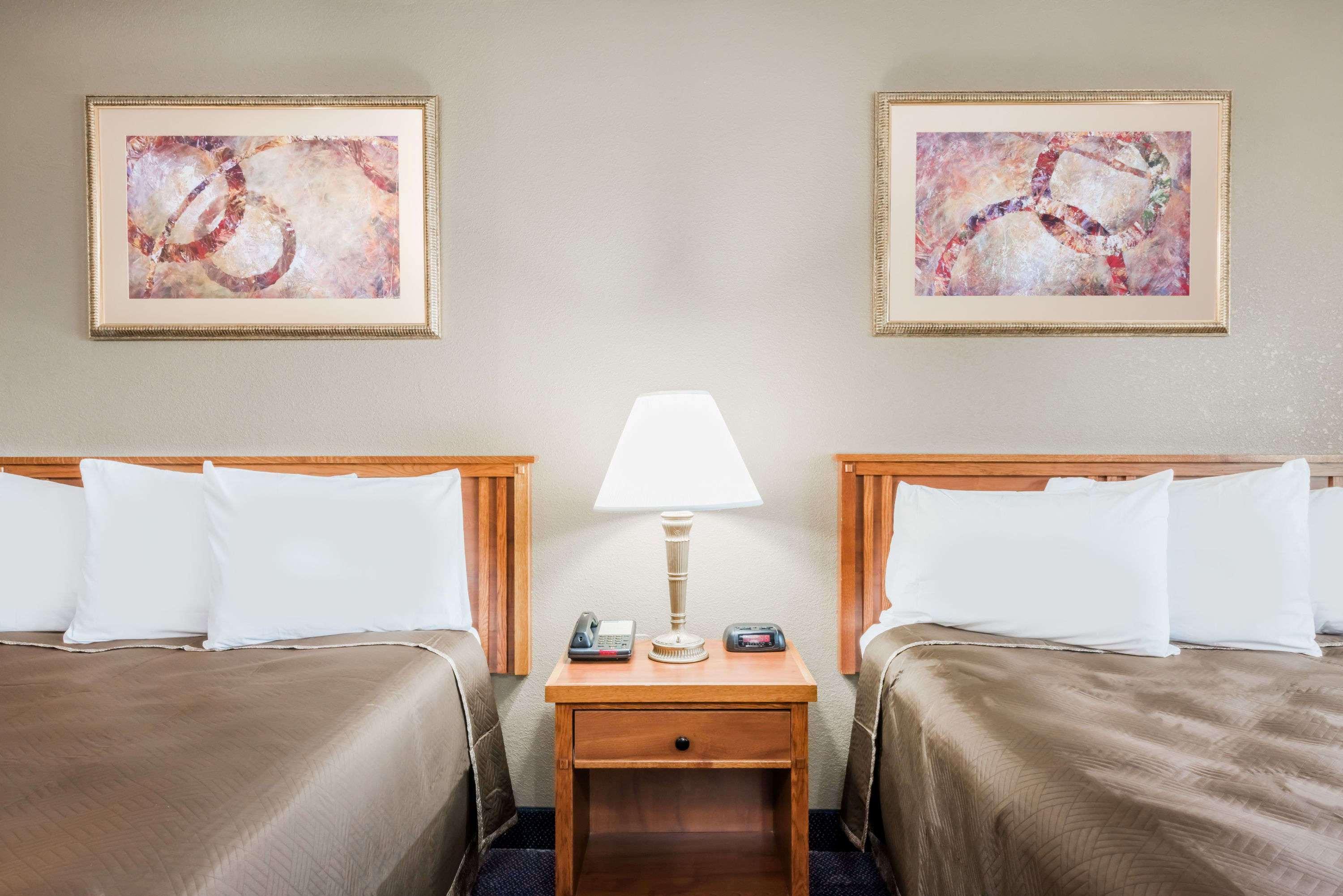 Red Carpet Inn Lancaster Millersville 外观 照片