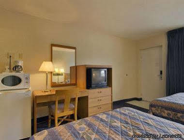 Red Carpet Inn Lancaster Millersville 外观 照片